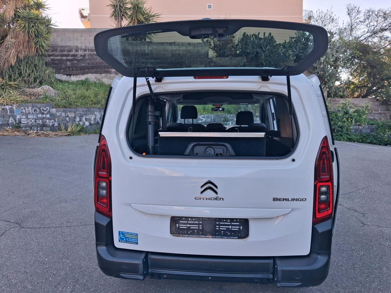 Citroen Berlingo Pianale ribassato con rampa disabili in carrozzina