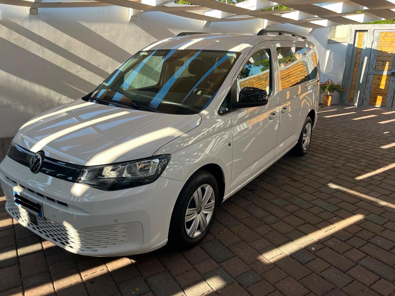 Volkswagen Caddy 2.0 TDI 102 CV Space Maxi 7 POSTI