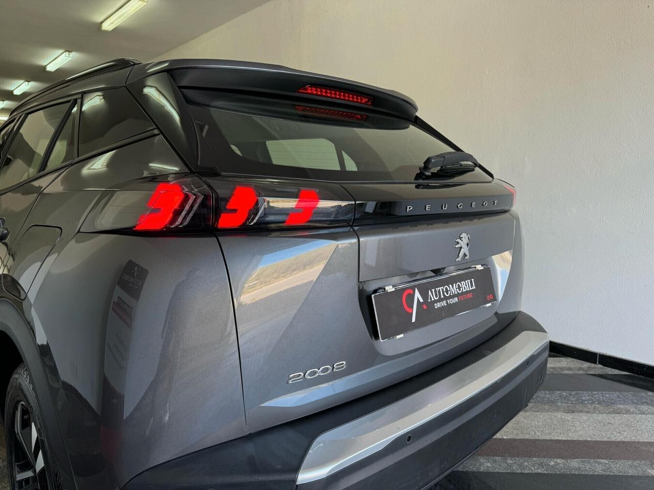 Peugeot 2008 BlueHDi 100 S&S Allure Navi Pack