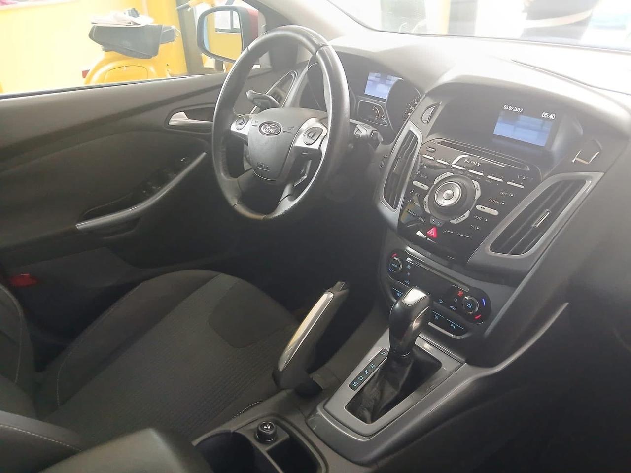 Ford Focus 2.0 TDCi 115 CV cambio automatico full