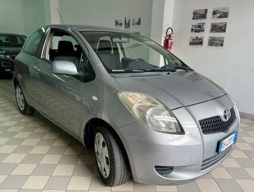 Toyota Yaris 1.4 D-4D 3 porte cambio automatico