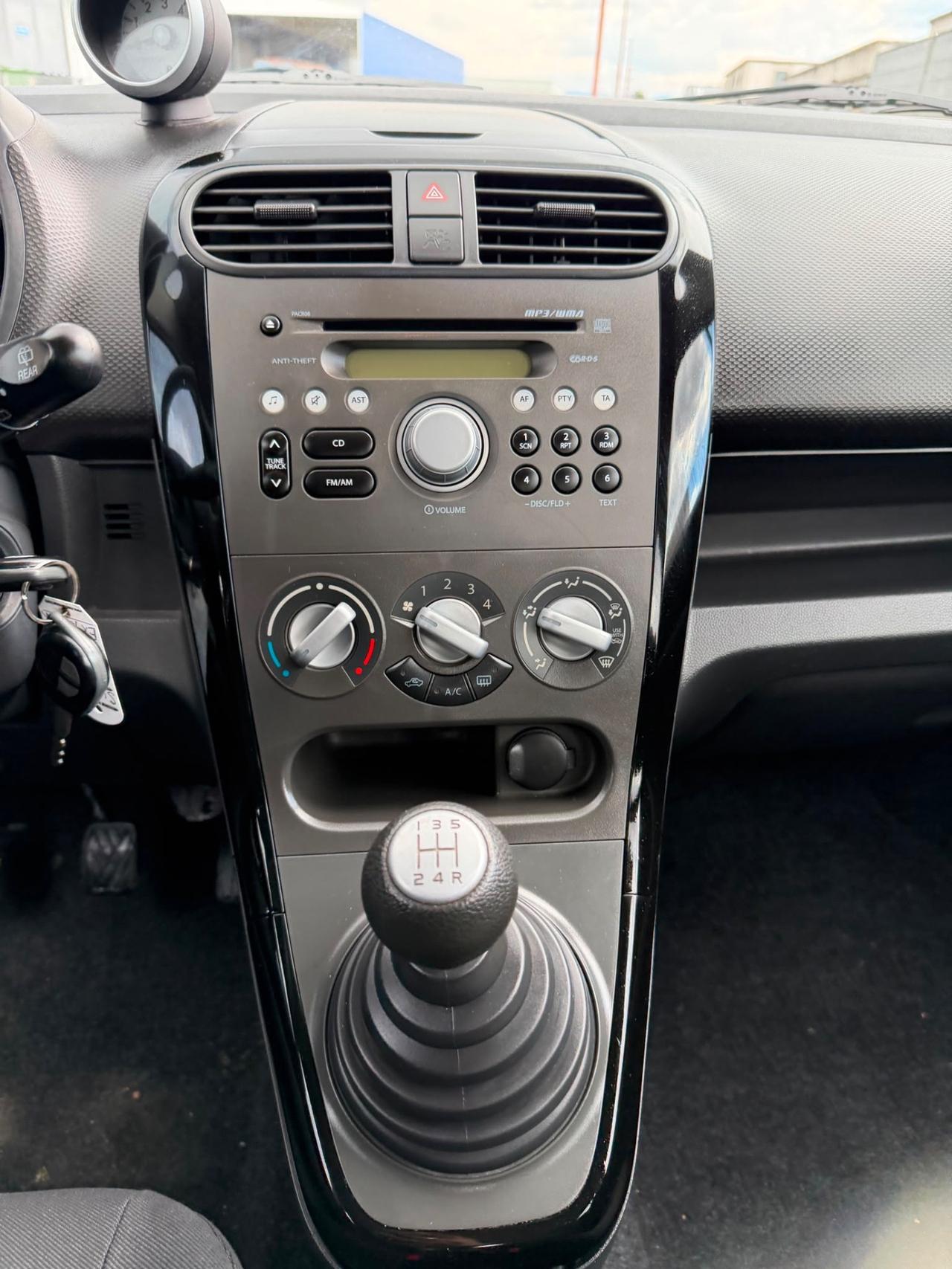 Suzuki Splash 1.0 VVT GL Style 97000 KM