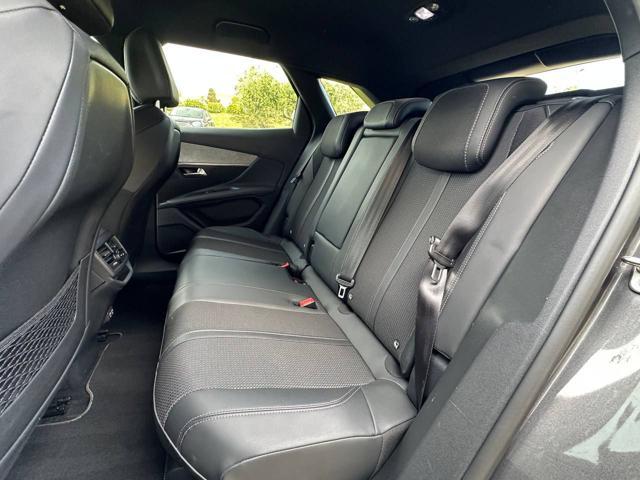 PEUGEOT 3008 BlueHDi 130 S&S EAT8 GT