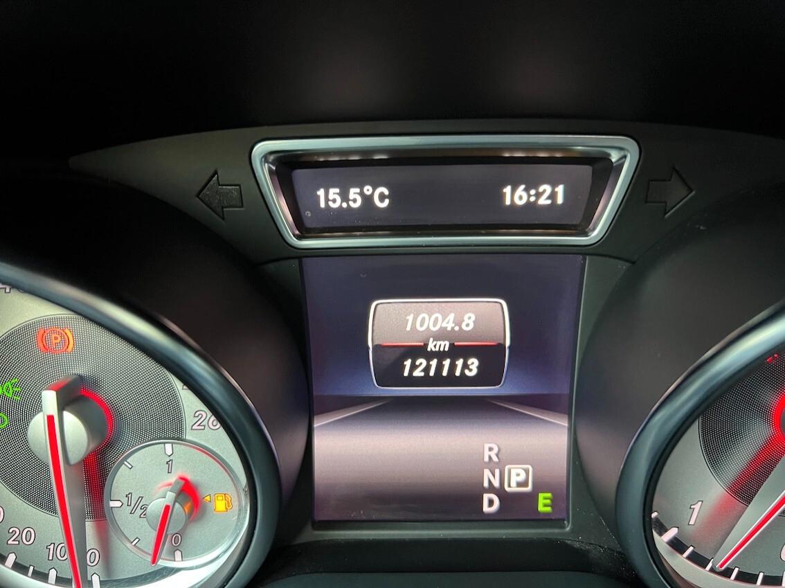 Mercedes-Benz CLA 220 CDI Shooting Brake Premium AMG TETTO APRIBILE FULL