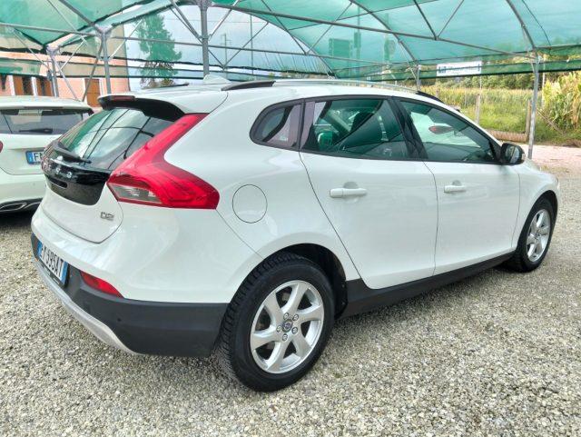 VOLVO V40 Cross Country D2 1.6 Business
