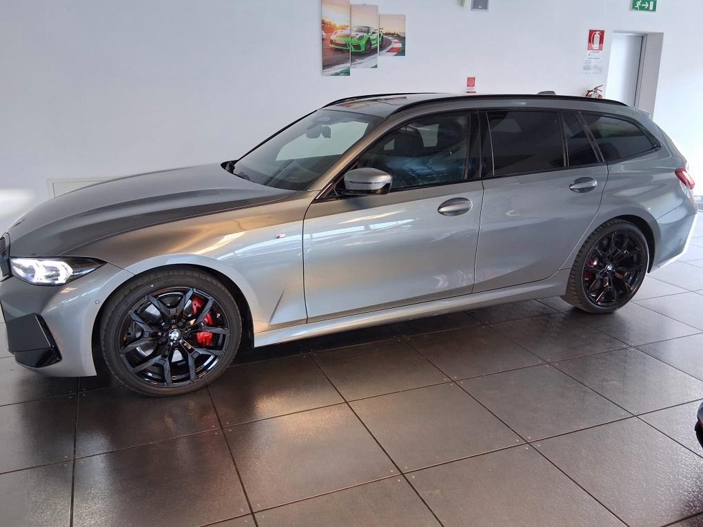 BMW 320D TOURING xdrive MSPORT tetto apr./imp.fren.maggiorato/pinze rosse/harman kardon