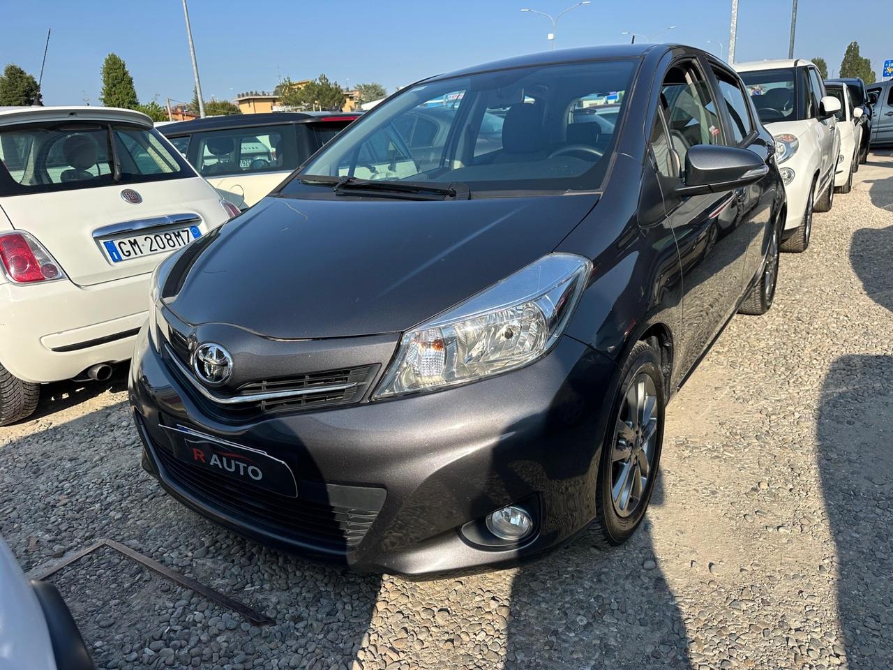 Toyota Yaris 1.0 5 porte Lounge neopatentati