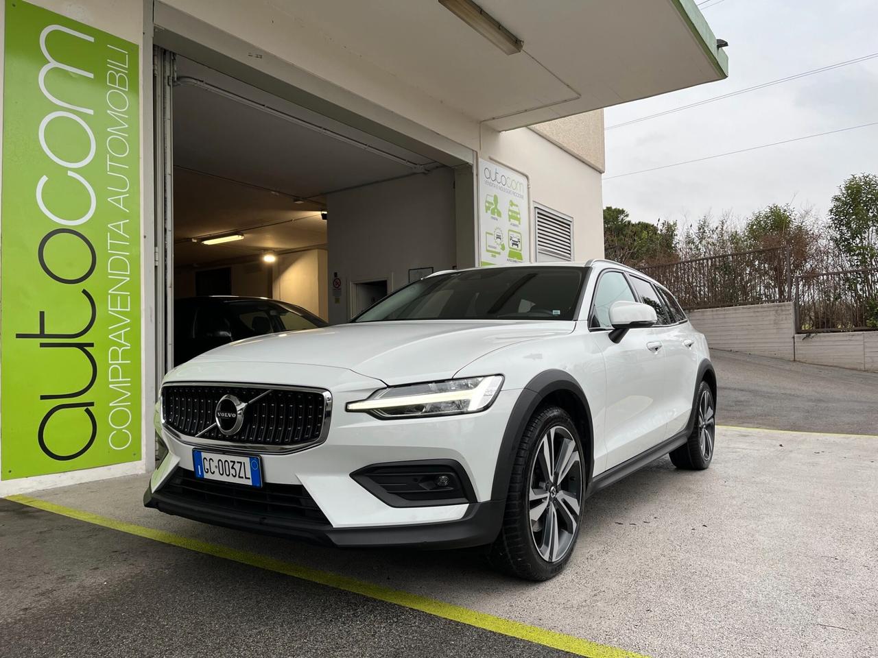 Volvo V60 CrossCountry 2.0 b4 AWD GARANZIA 24 MESI