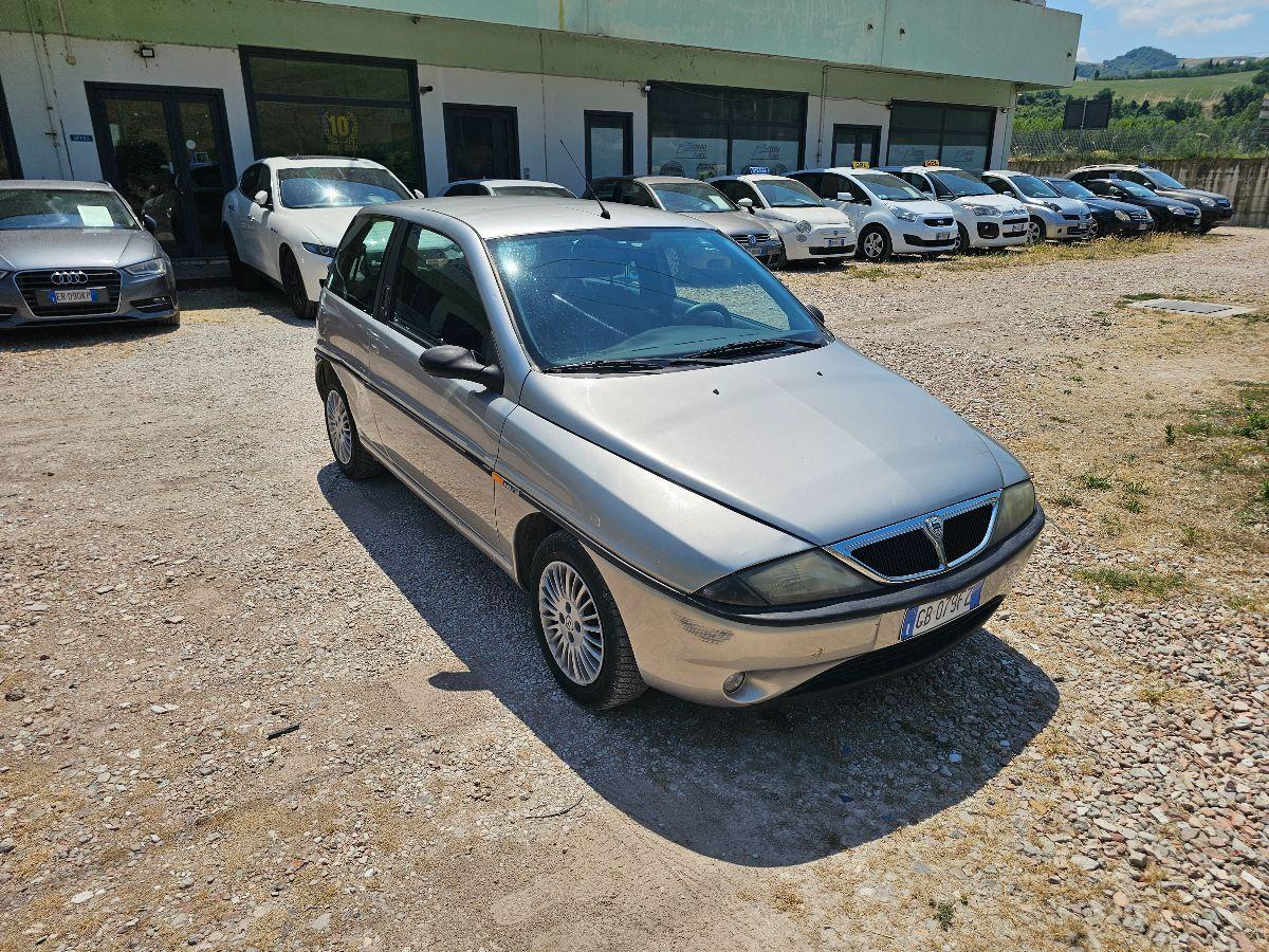 LANCIA Y 1.2 BENZINA OK NEOPATENTATI