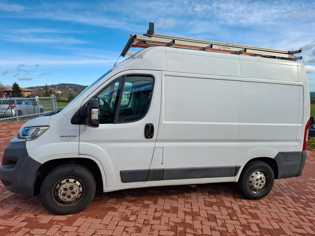 Fiat Ducato 33 2.3 MJT 130cv con armadio e banco da lavoro