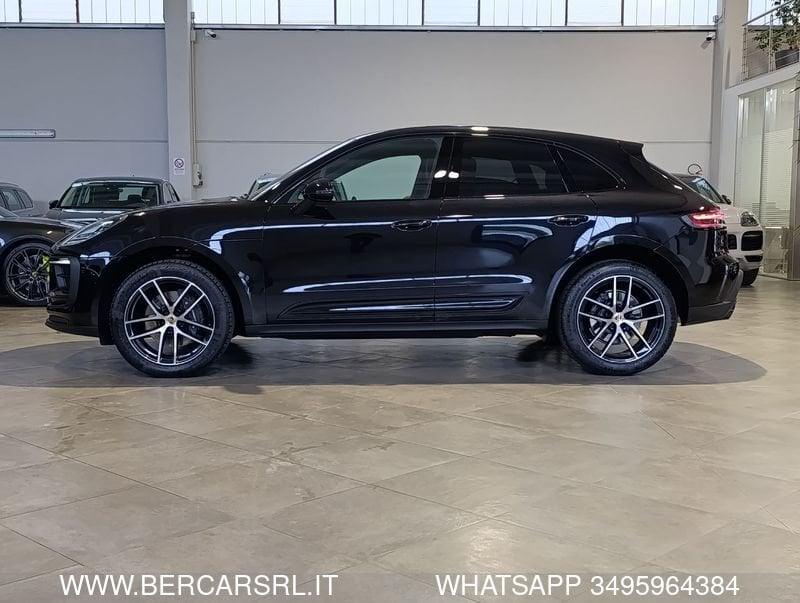 Porsche Macan 2.0 T*TETTO*SOSPENSIONI ATTIVE*SEDILI RISC + VENTILATI*RETROCAMERA*TERMINALI SPORTIVI *PACCHETTO CHR