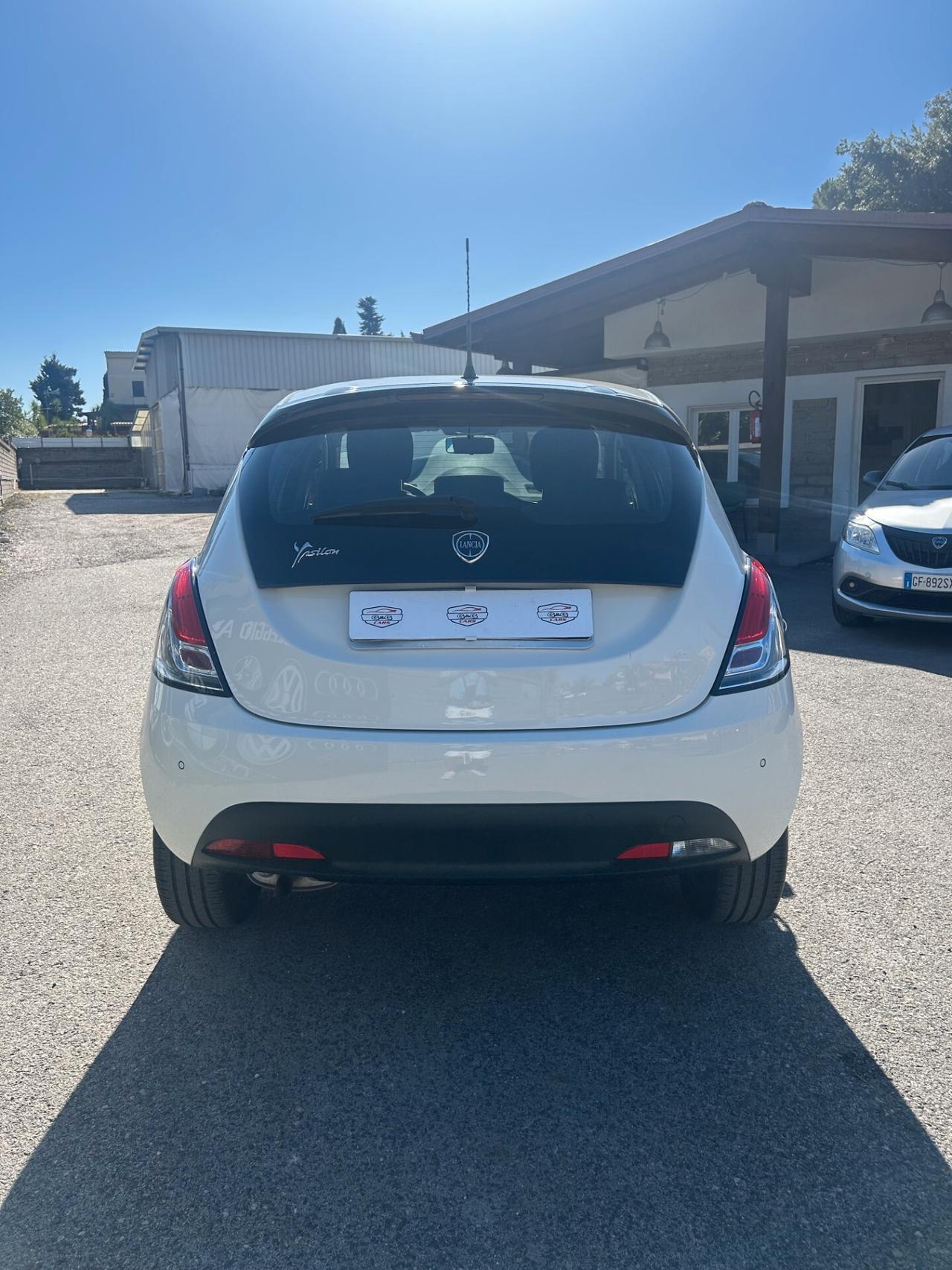 Lancia Ypsilon 1.2 69 CV 5 porte S&S Platinum