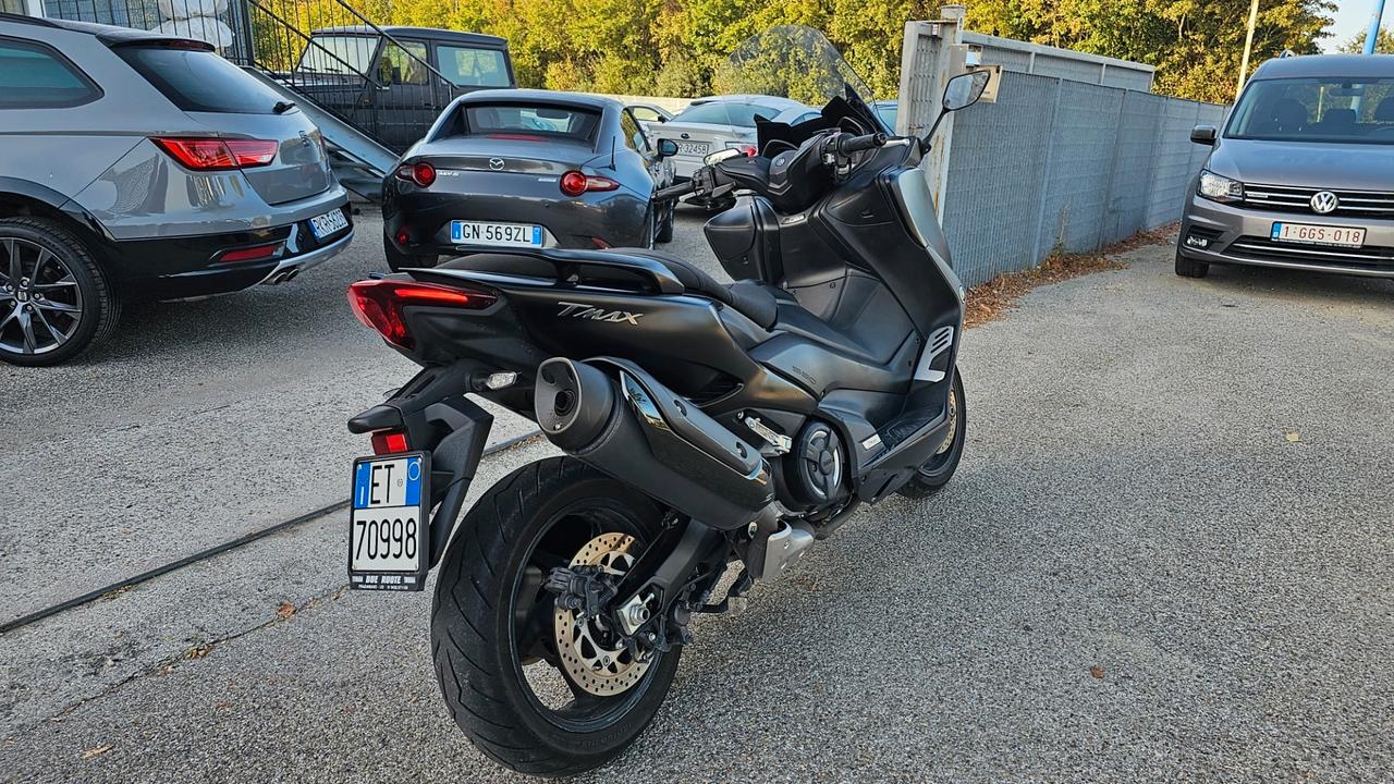 Yamaha TMAX 560 T MAX 560 VALUTO PERMUTA CON AUTO