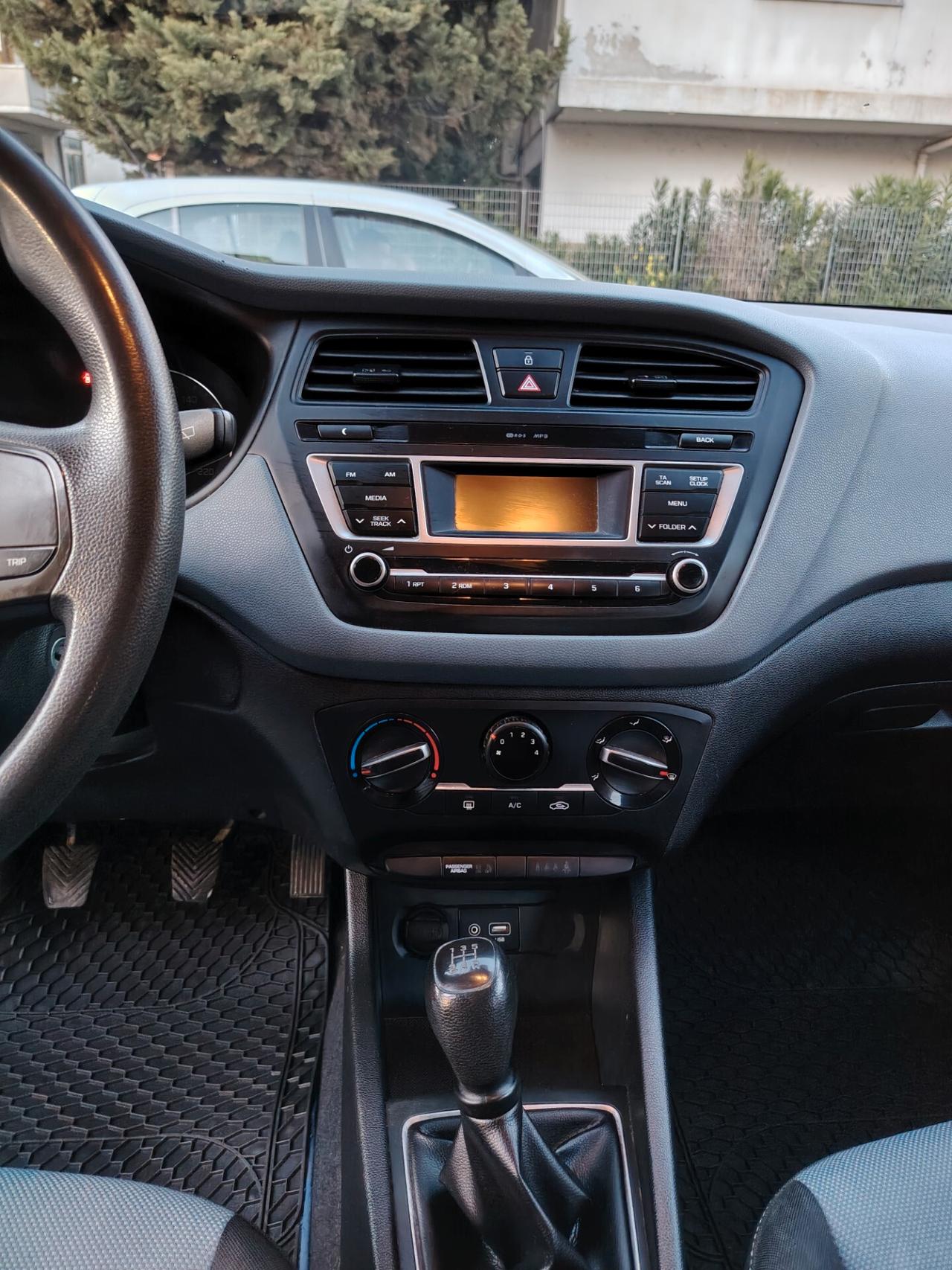 Hyundai i20 1.2 5 porte Classic