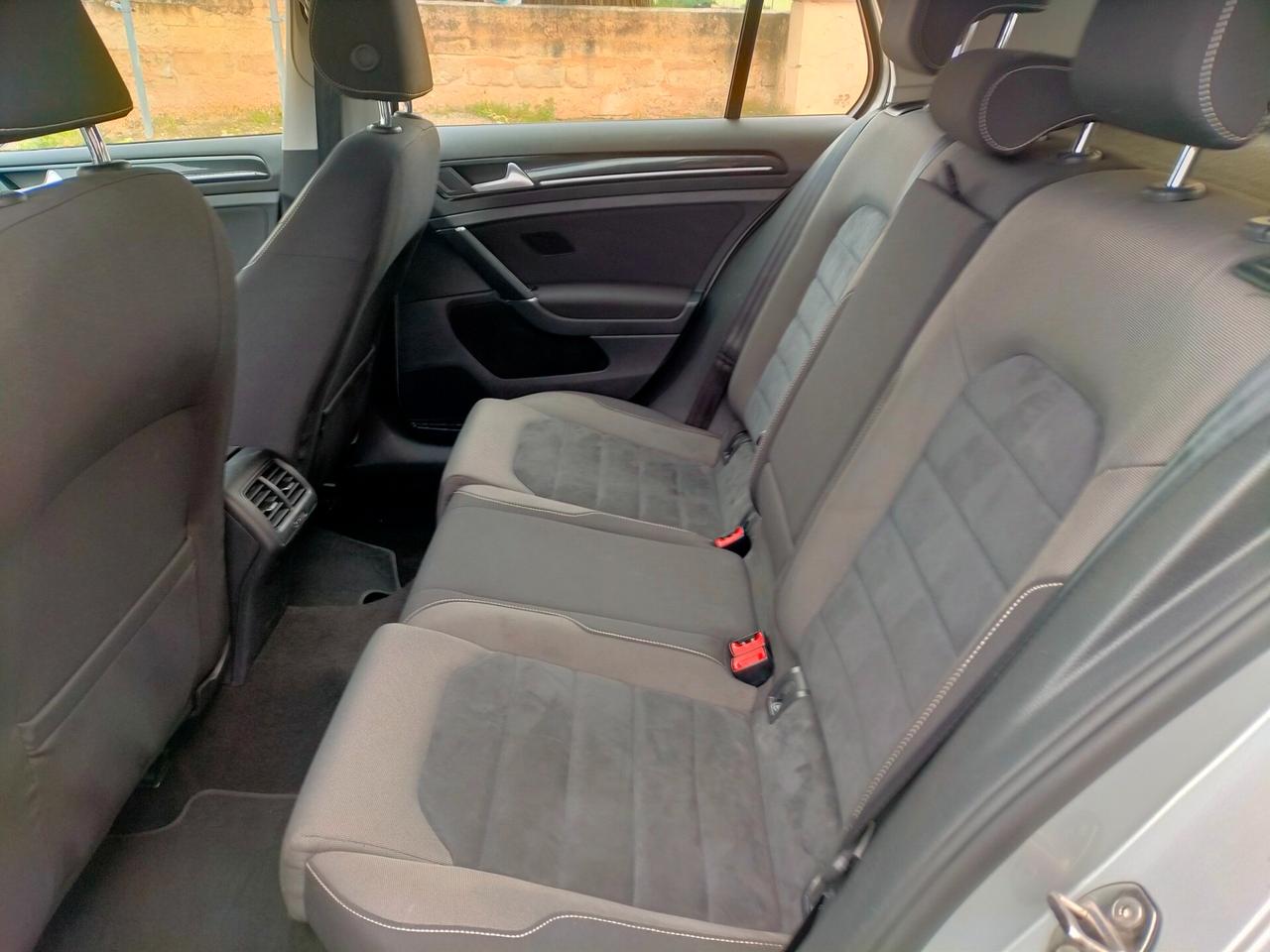 Volkswagen Golf 1.6 TDI 110 CV DSG 5p. Highline BlueMotion Technology