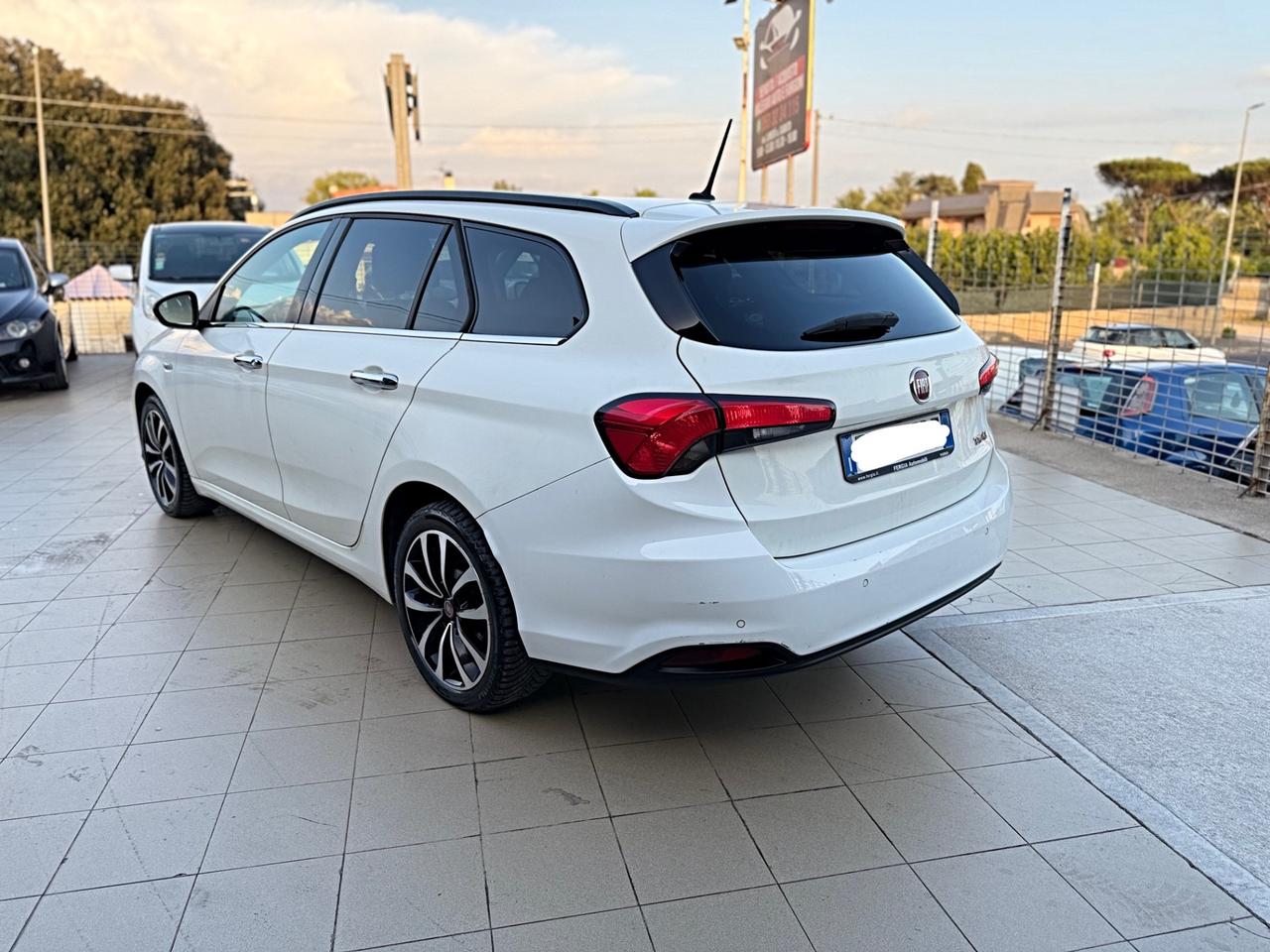 Fiat Tipo 1.6 Mjt S&S DCT SW Lounge Garanzia 12 Mesi