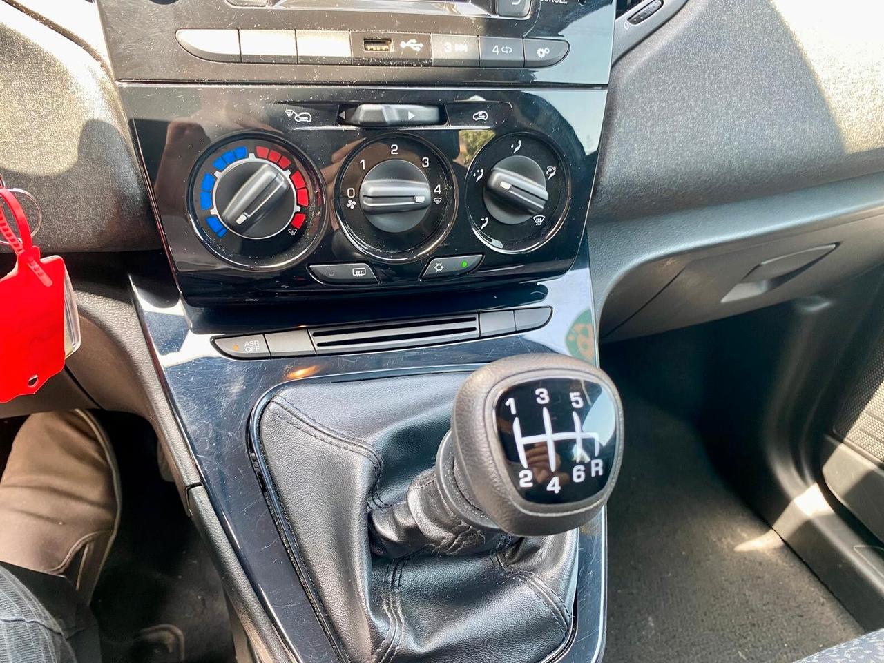 Lancia Ypsilon Hybrid Platino GARANZIA -VARIE UNITA'