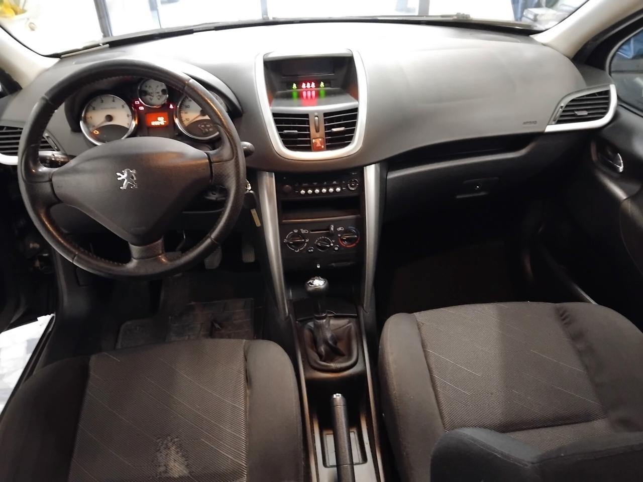 Peugeot 207 1.4 88CV 5p. XS