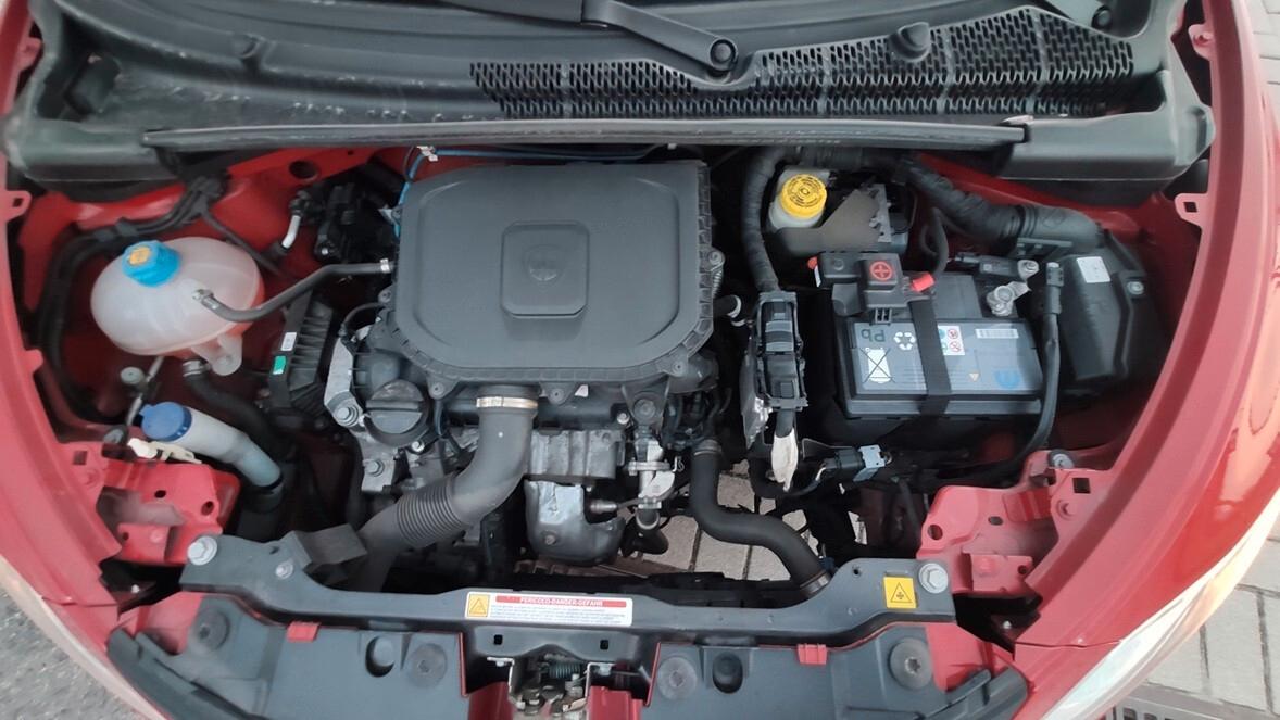 Lancia Ypsilon 1.0 FireFly 5 porte S&S Hybrid Ecochic Silver