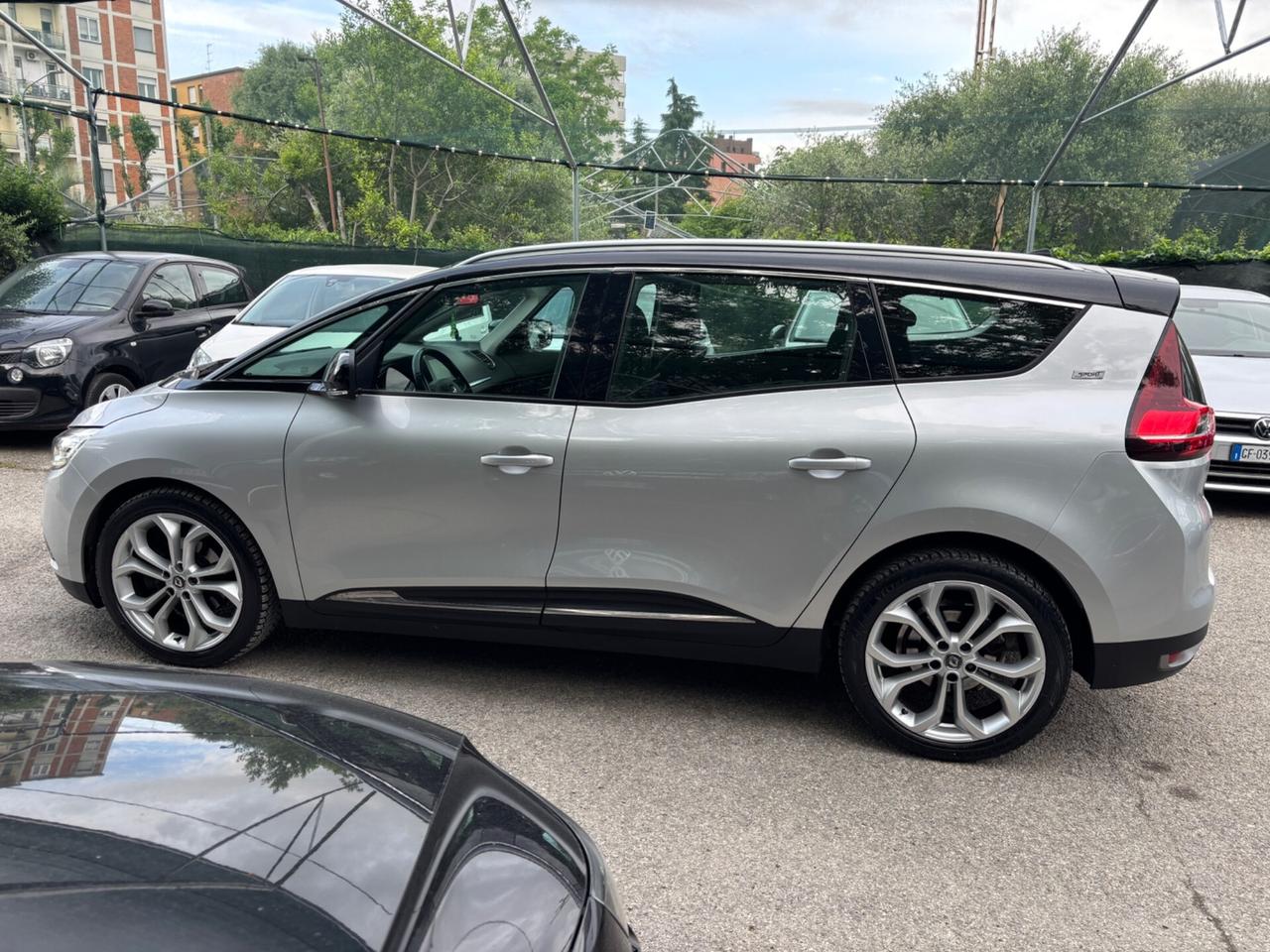 Renault Grand Scenic 1.5 dCi 7 posti OK NEOPATENTATI
