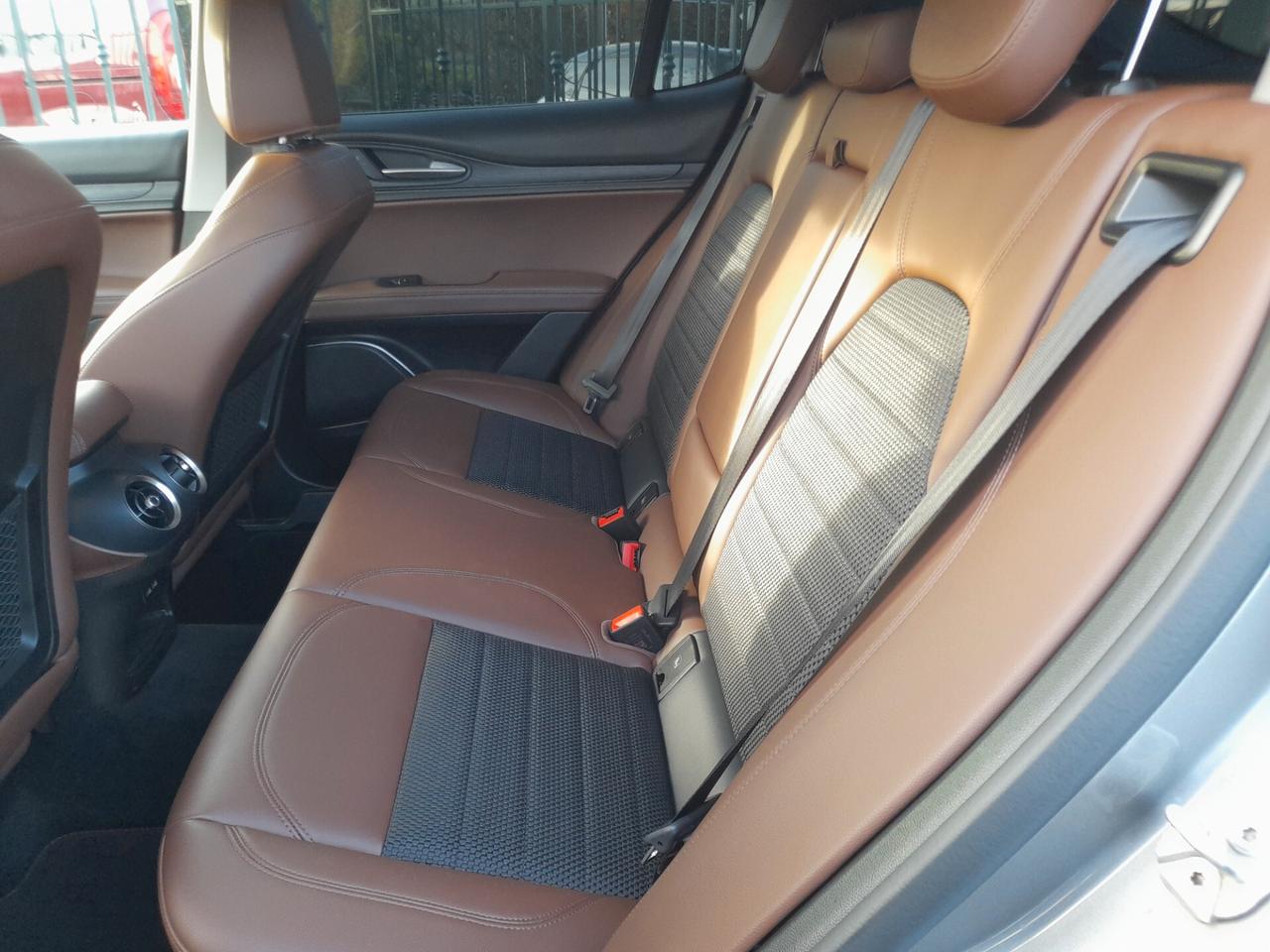 Alfa Romeo Stelvio 2.2 Turbodiesel 150 CV AT8 RWD Super