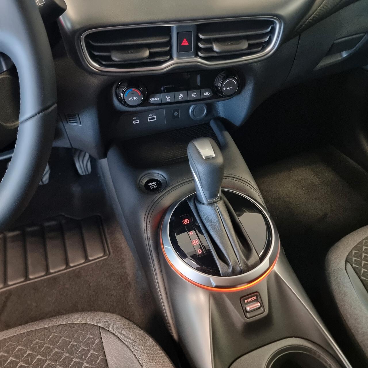 Nissan Juke 1.0 DIG-T 114 CV DCT N-Connecta