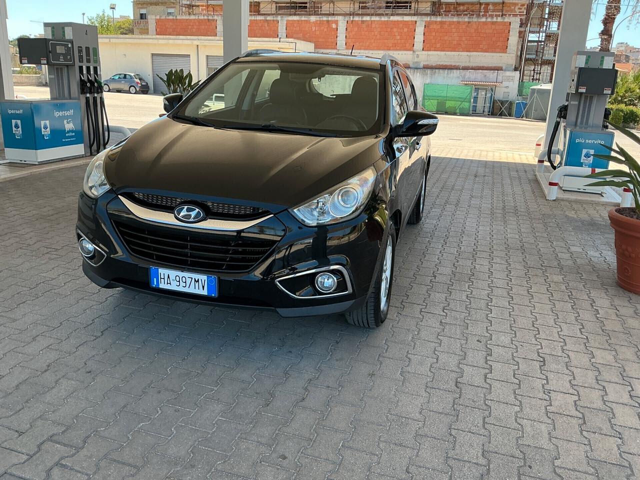 HYUNDAI X35