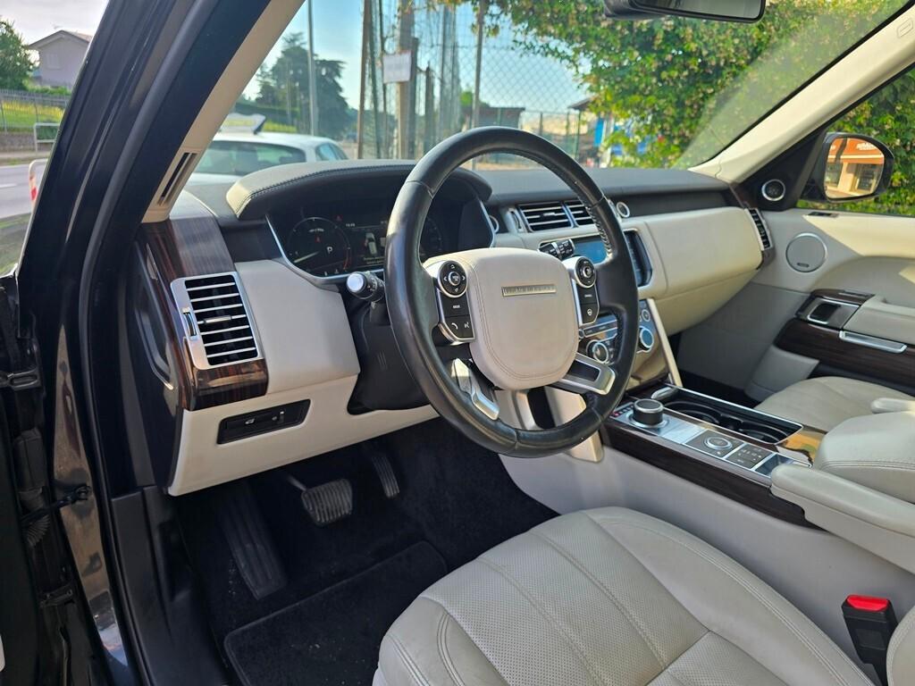 Land Rover Range Rover 4.4 SDV8 VOGUE