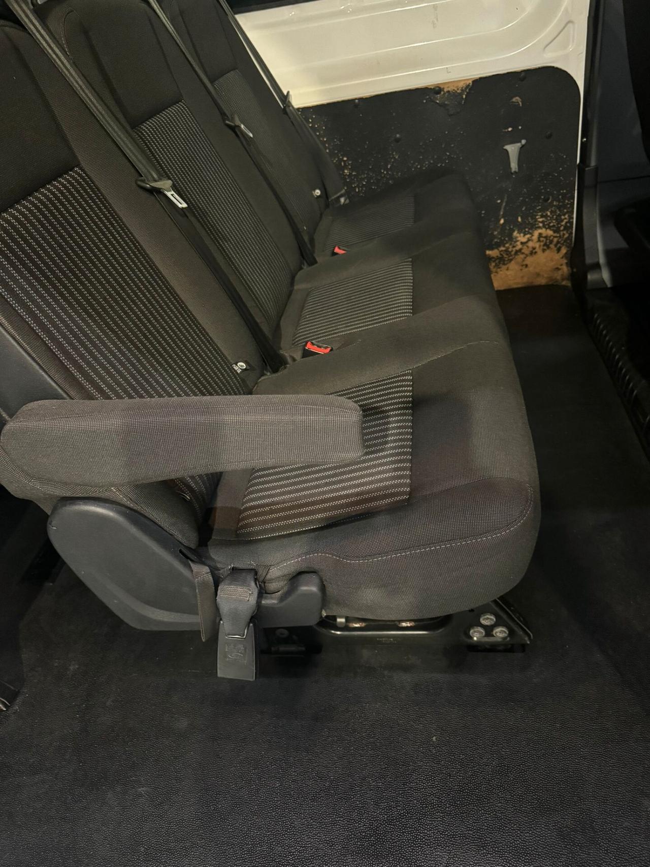 FORD TRANSIT CUSTOM 9 POSTI