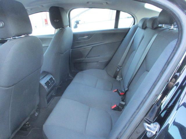 JAGUAR XE 2.0 D Turbo Pure Navi/Frenata/SensoriPark