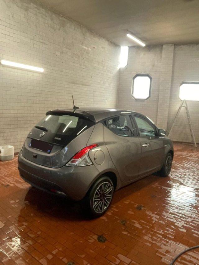 LANCIA Ypsilon 1.0 FireFly 5 porte S&S Hybrid Gold