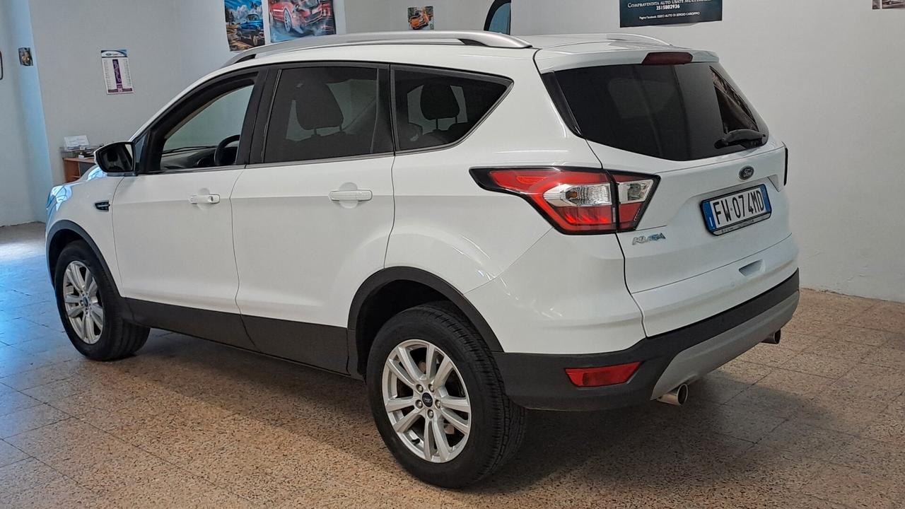 Ford Kuga 1.5 TDCI 120 CV 2WD Business