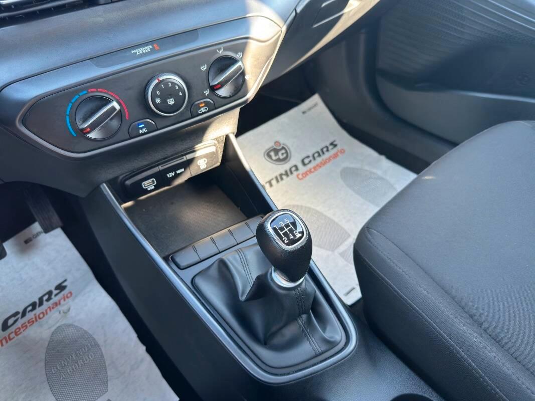 Hyundai i20 1.2 mpi Connectline 84cv CON TELECAMERA E CARPLAY