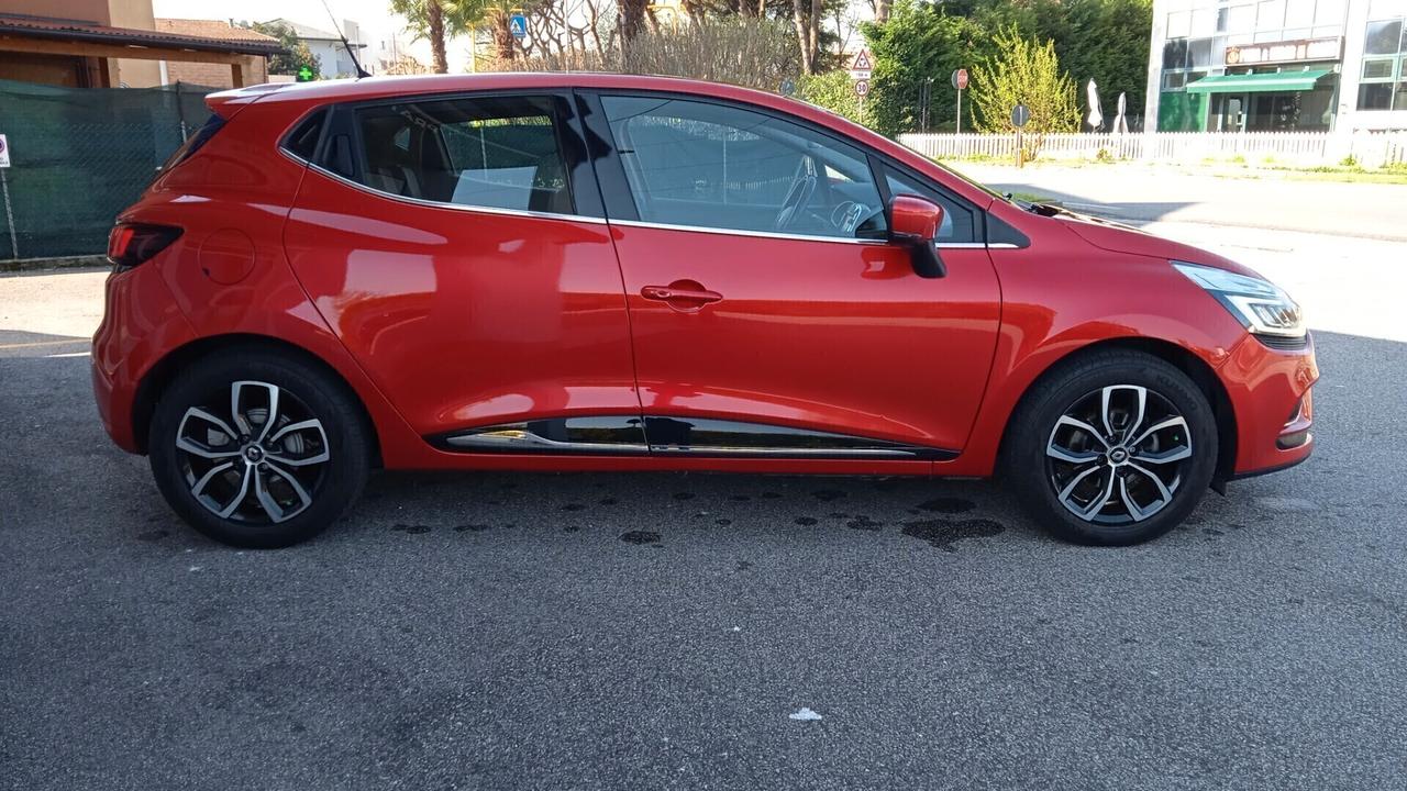 Renault Clio TCe 12V 90CV Start&Stop 5 porte Energy Intens