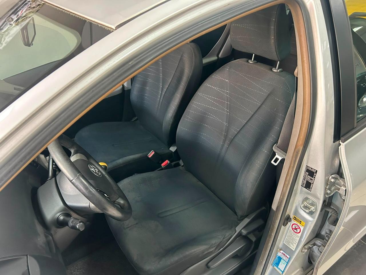 Toyota Yaris 1.0 5 porte