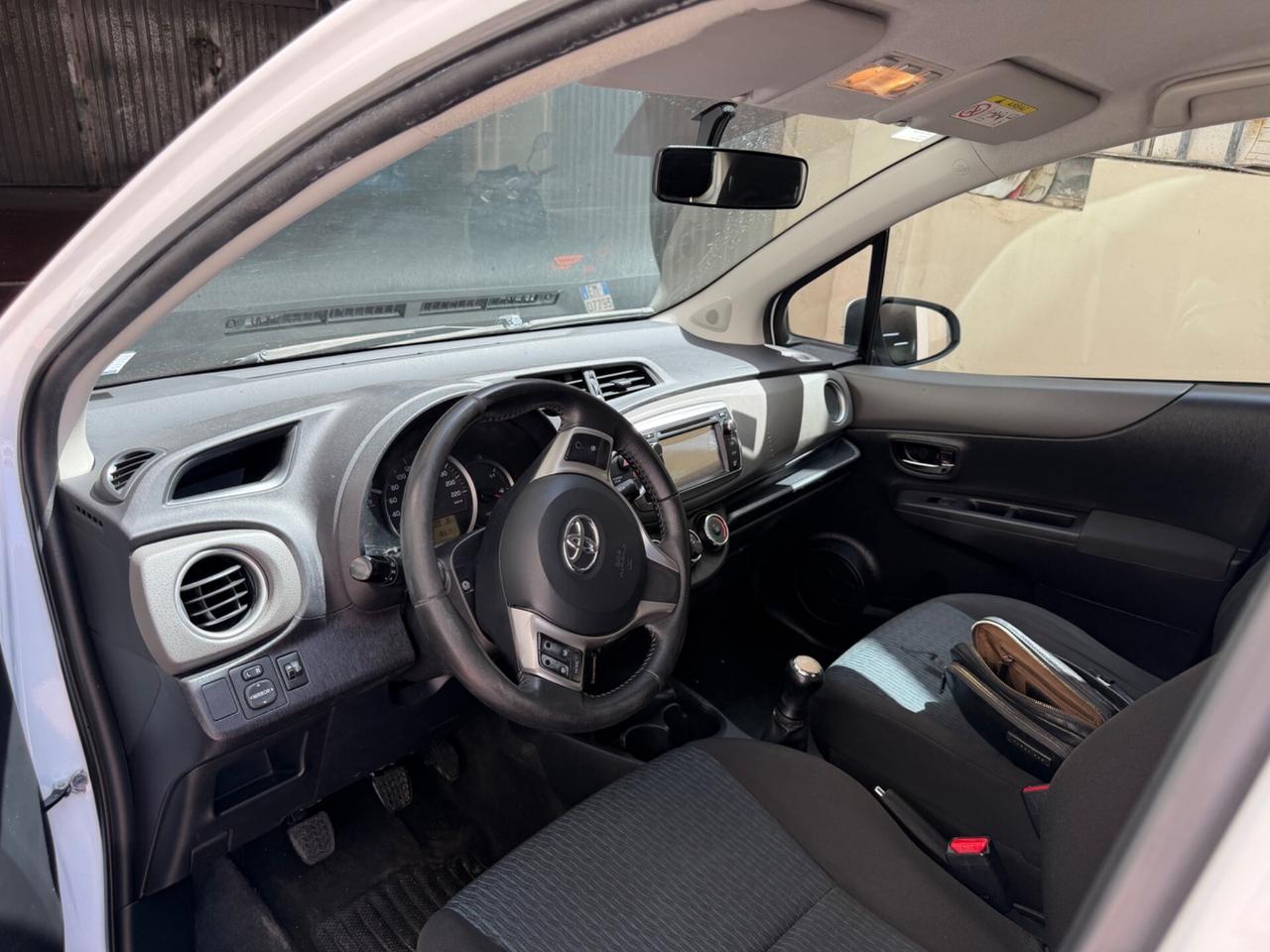Toyota Yaris 1.0 5 porte Lounge