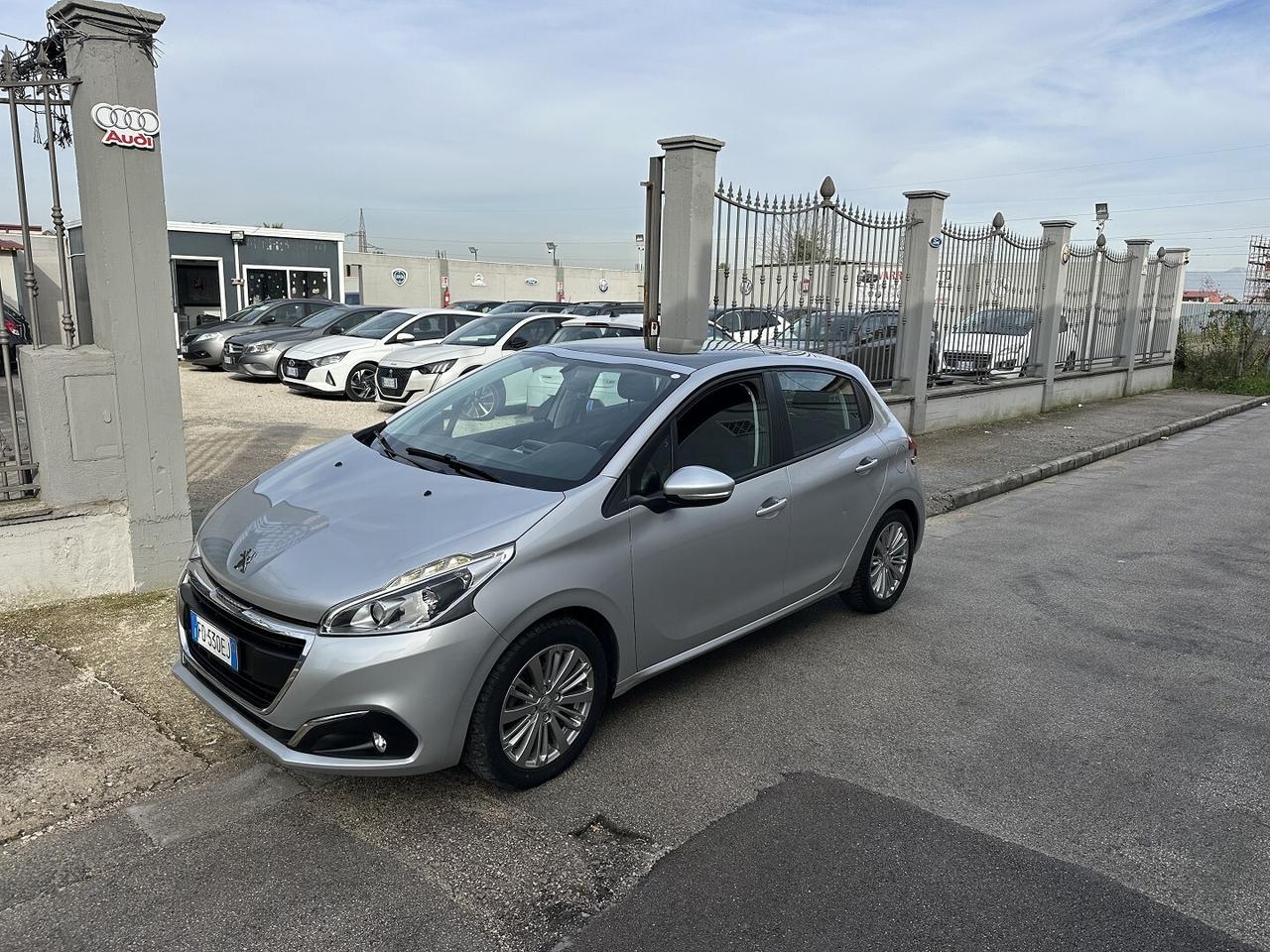 Peugeot 208 Allure 1.2 Benzina 82 Cv 2016 Tetto