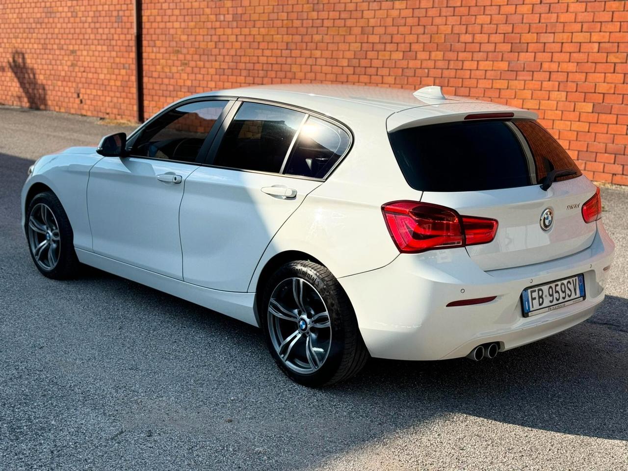 Bmw 120 120d 5p. Advantage