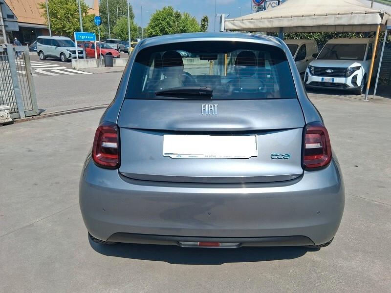 Fiat 500 500e Berlina 42 kWh Icon (301)