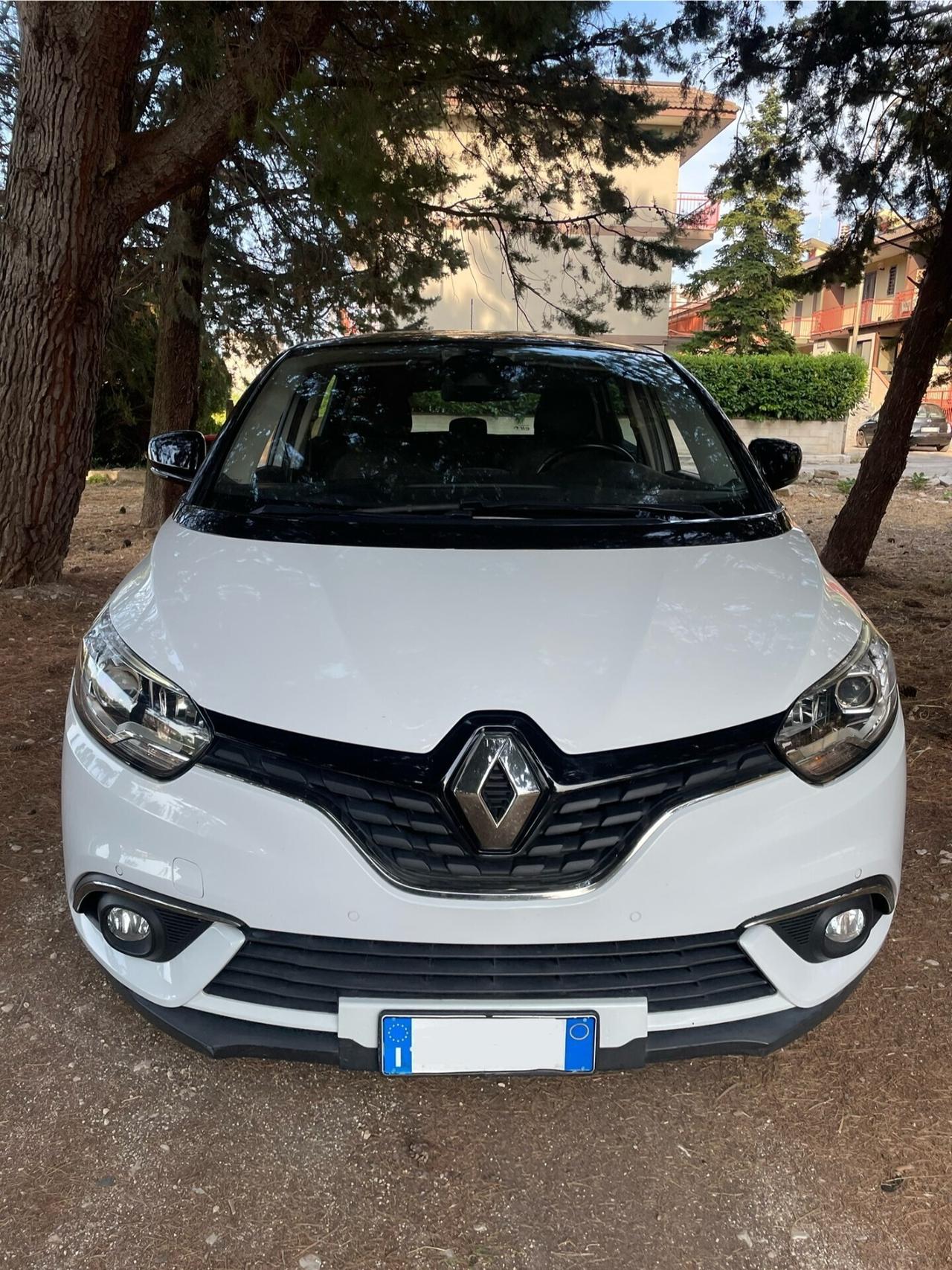 Renault Scenic dCi 8V 110 CV EDC Intens