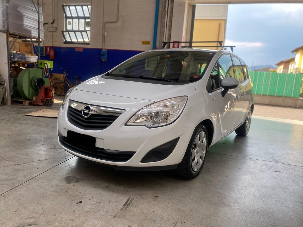 Opel Meriva 1.4 100CV Cosmo neopatentati