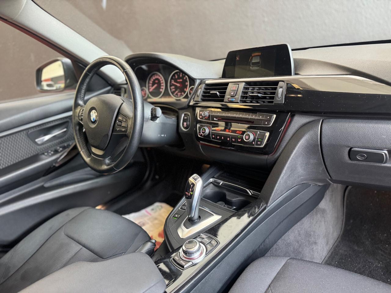 Bmw 116 116d 5p. Advantage