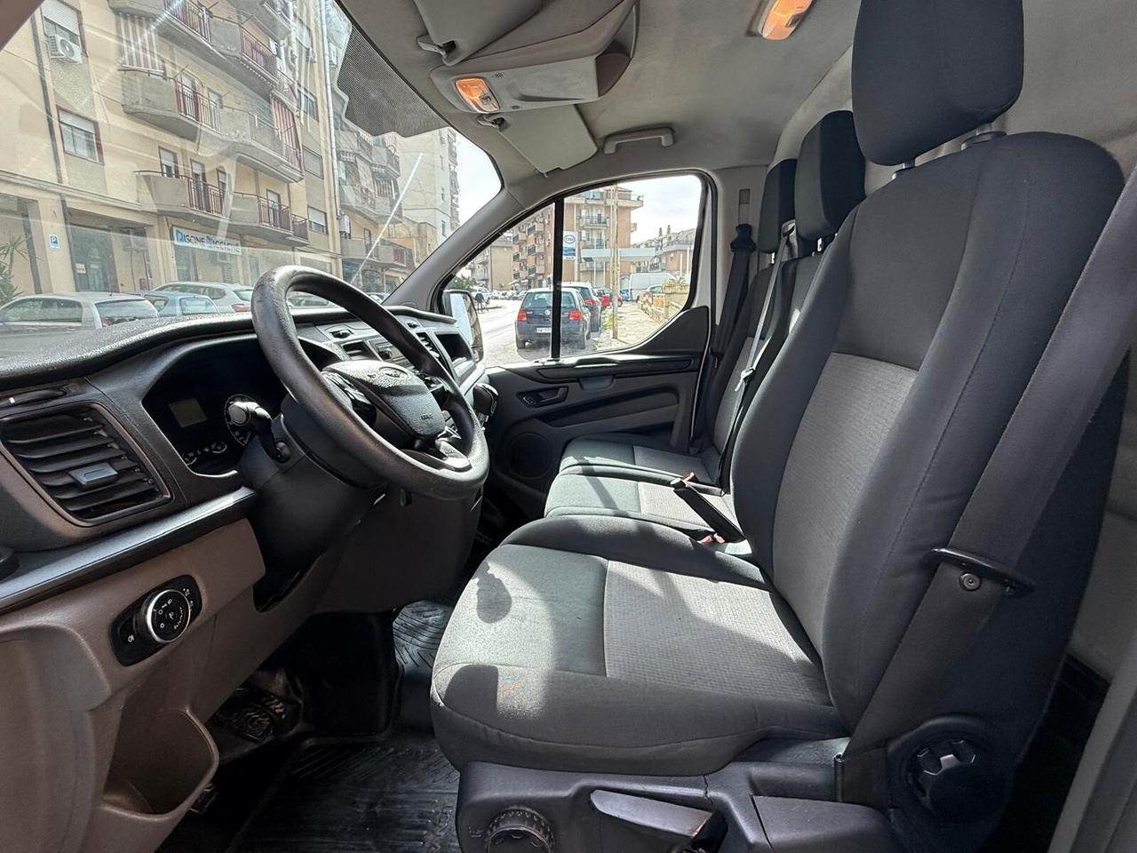 Ford Transit Custom 280 2.0 TDCi 130 PC Furgone Titanium