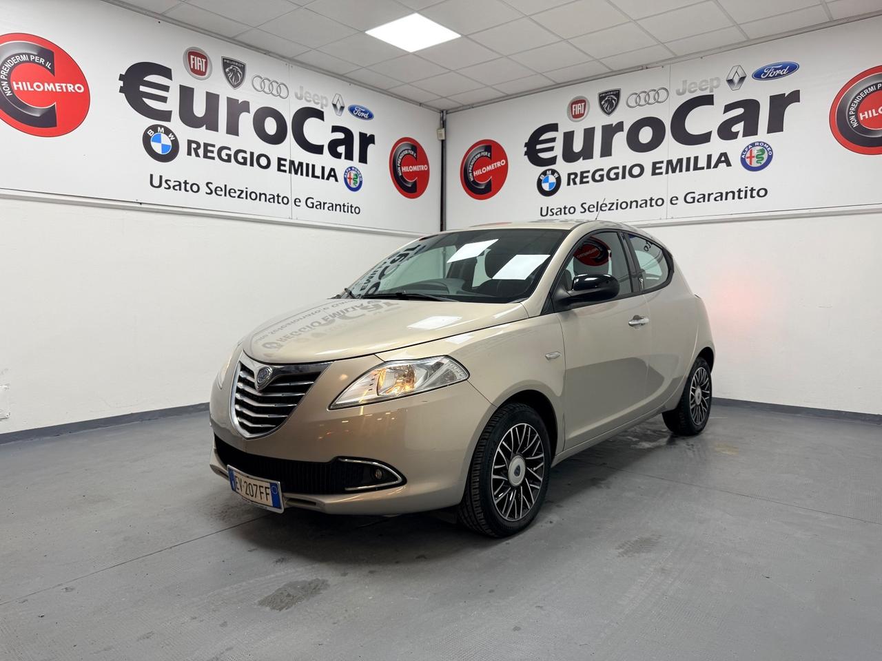 Lancia Ypsilon 1.2 69 CV 5 porte Silver 05/2014 Neopatentati