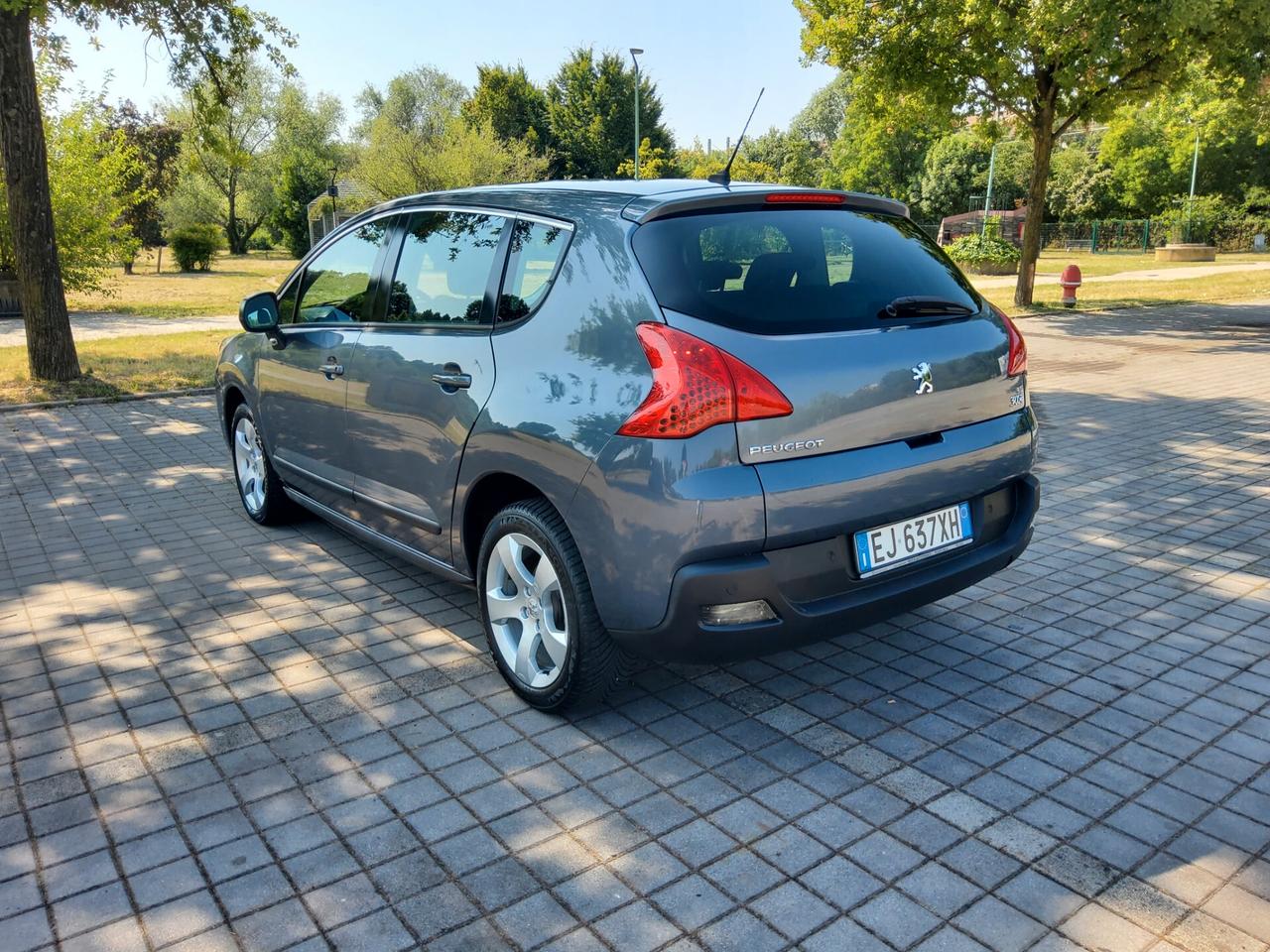 Peugeot 3008 1.6 e-HDi 112CV cambio robotizzato Stop&Start Active