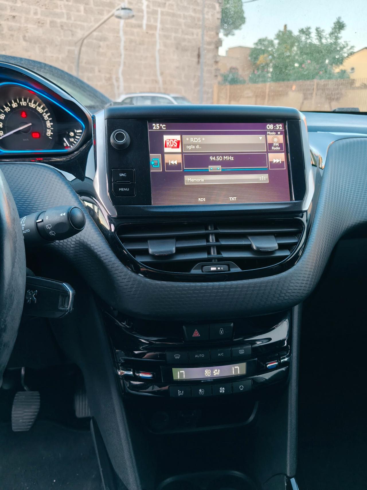 Peugeot 2008 BlueHDi 120 S&S Crossway
