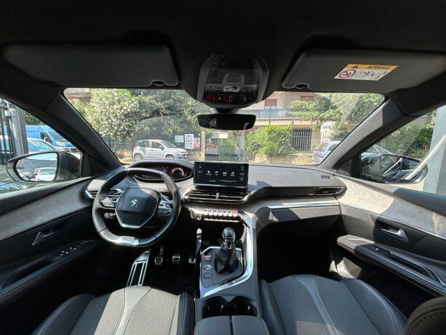 PEUGEOT 5008 PureTech Turbo 130 GT
