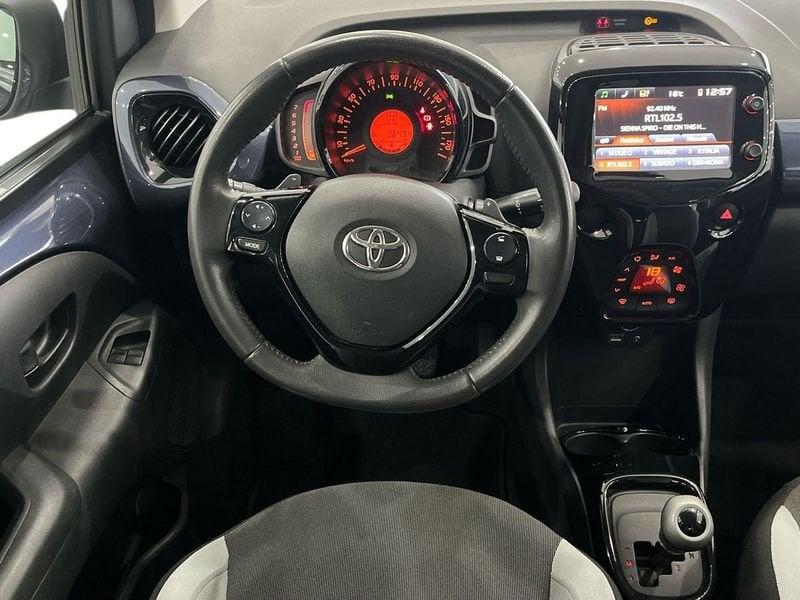 Toyota Aygo Aygo 5p 1.0 x-play m-mt