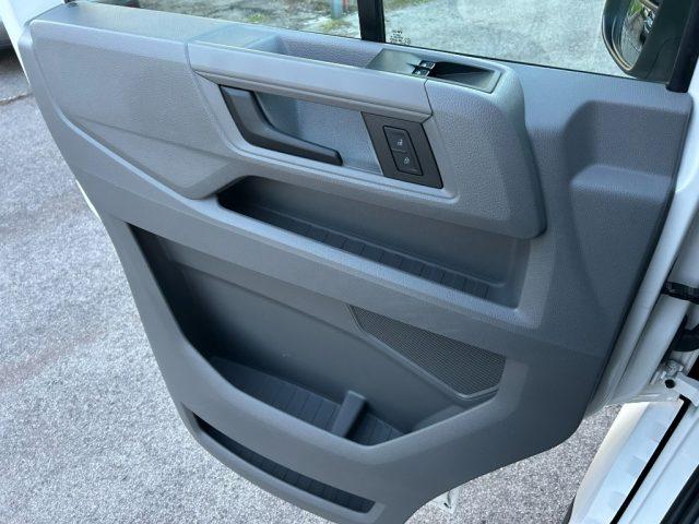 VOLKSWAGEN Crafter 30 2.0 TDI 140CV PM-TA Furgone Logistic