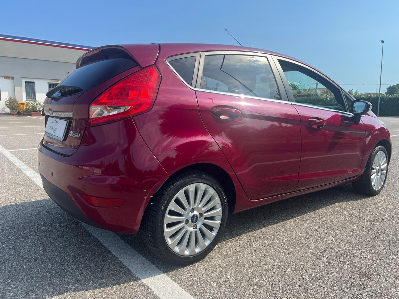 Ford Fiesta 1.2 Titanium OK NEOPATENTATI